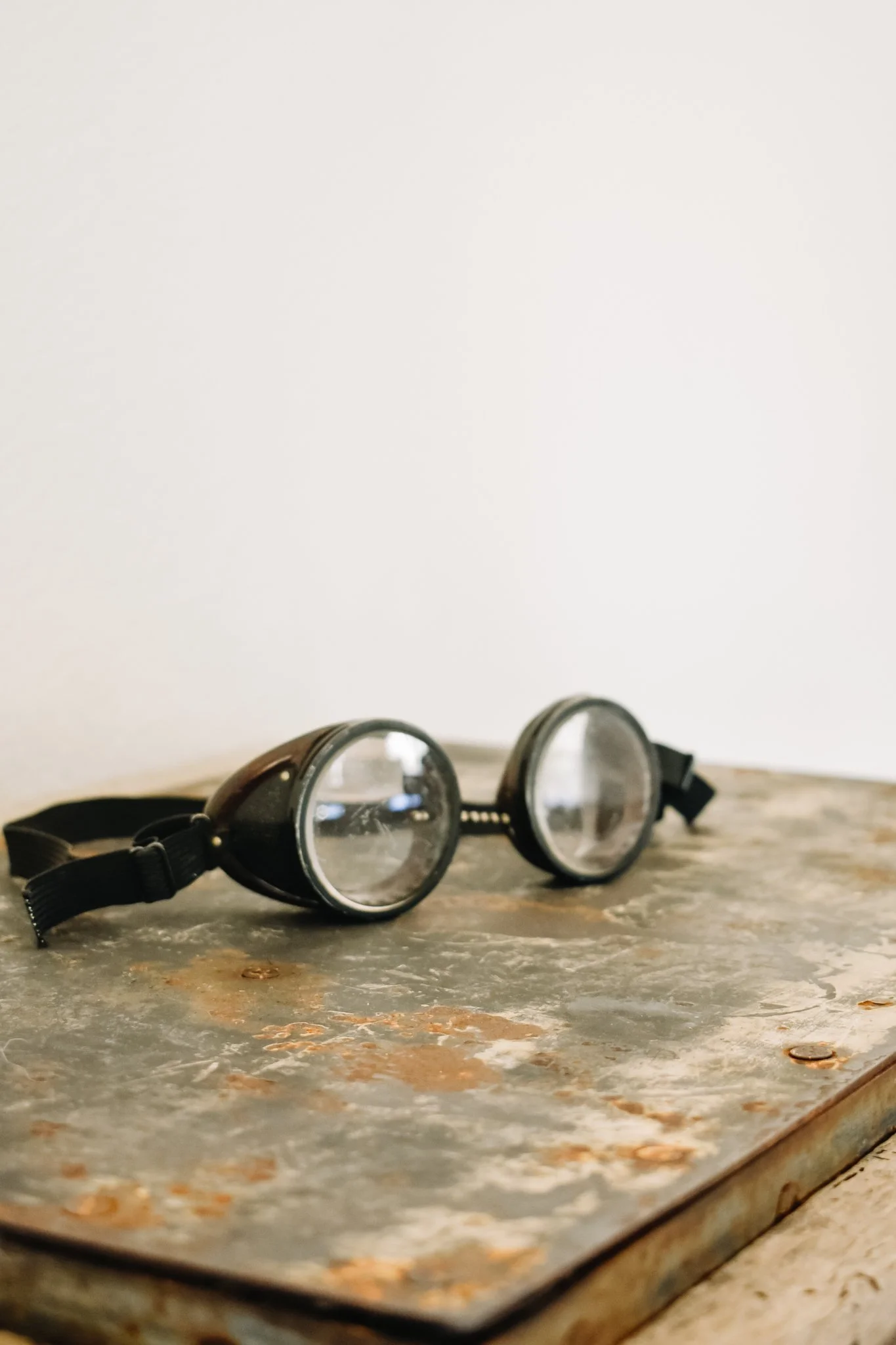 Vintage Motorcycle Goggles — The Vintage Round Top